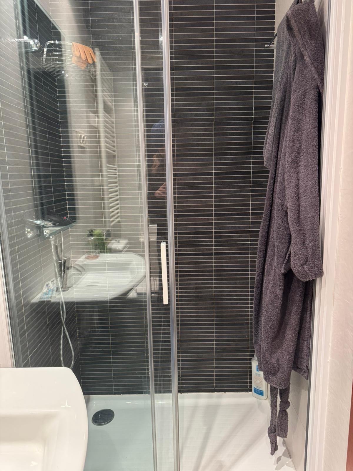 e762db77-ef89-4d66-b131-ba474fbe9cbb